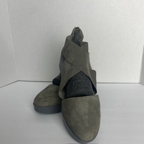 Eileen Fisher Suede Ankle Strap Flats Olive Criss Cross Zip Womens 6